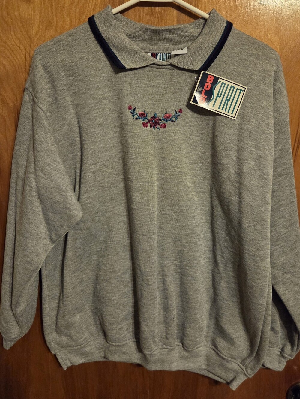 Vintage Bold Spirt Gray Flower Embroidered Collared Sweatshirt Size M